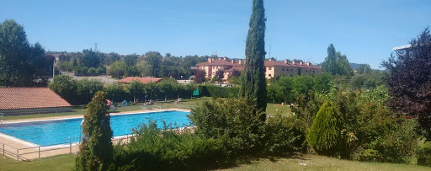 Municipal Pool De Quintana Martín Galíndez