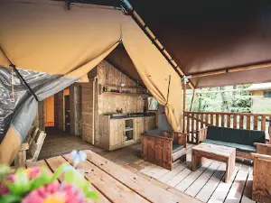 Camping Huttopia Vallée du Lot (ex: La Parenthèse Camping Les Ormes)