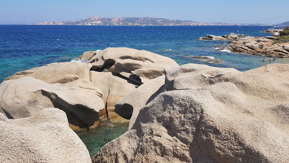 Spiaggia La Sciumara Palau Noleggio Gommoni