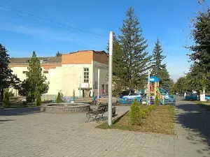 Murovanokurylovetsʹkyy Rayonii Budynok Kulʹtury