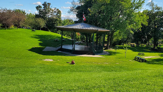 Edwin-Bélanger Bandstand