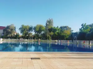 Piscina Municipal De Burguillos del Cerro
