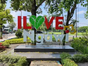 Alun-Alun Kabupaten Ngawi