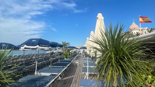 โรงแรมใกล้หาดสีฟ้า