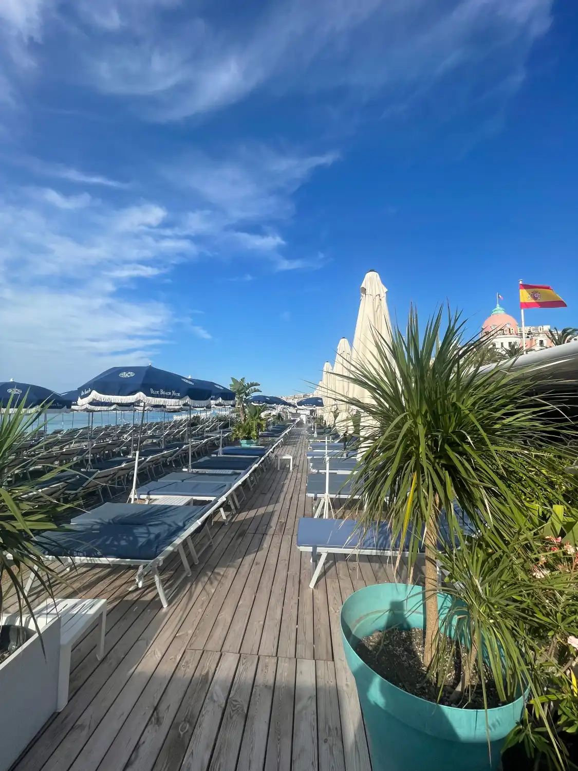 Các khách sạn gần Blue Beach