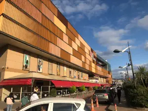 67 Burda Shopping Mall
