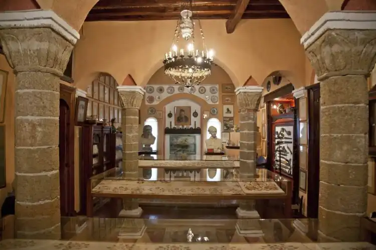 Hotels near Ethnological and Folklore Museum of Manos and Anastasia Faltaits