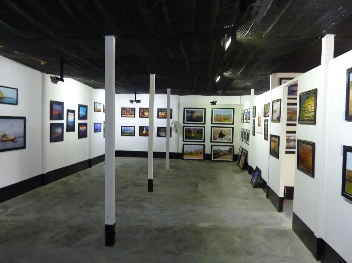 Hotels near Gallery 19