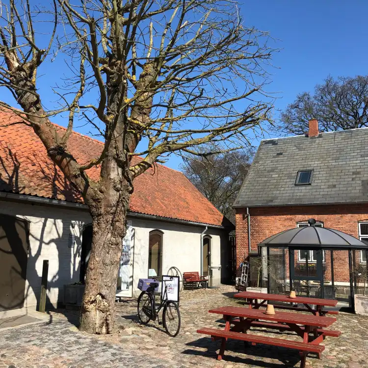 Hotels near Nygårdskirken
