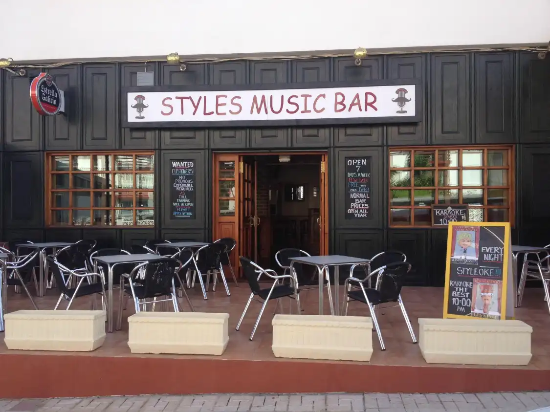 Hotels near Styles Music Bar
