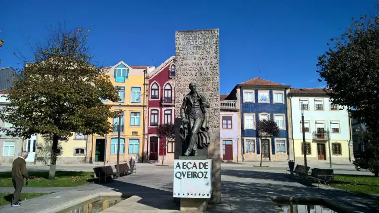 Hotels near Eca de Queiroz Monument
