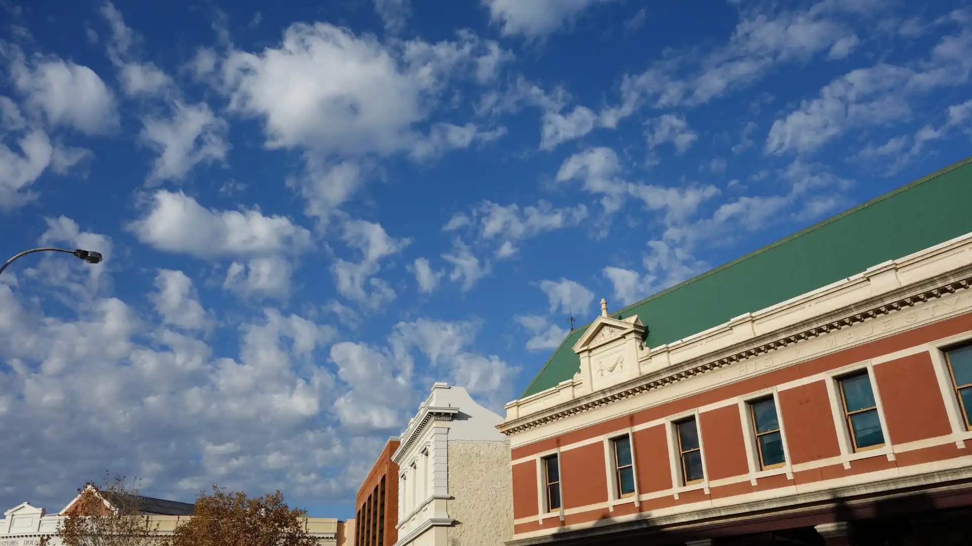 Hotels near The University of Notre Dame Australia