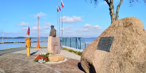 Pomnik gen. Józefa Hallera