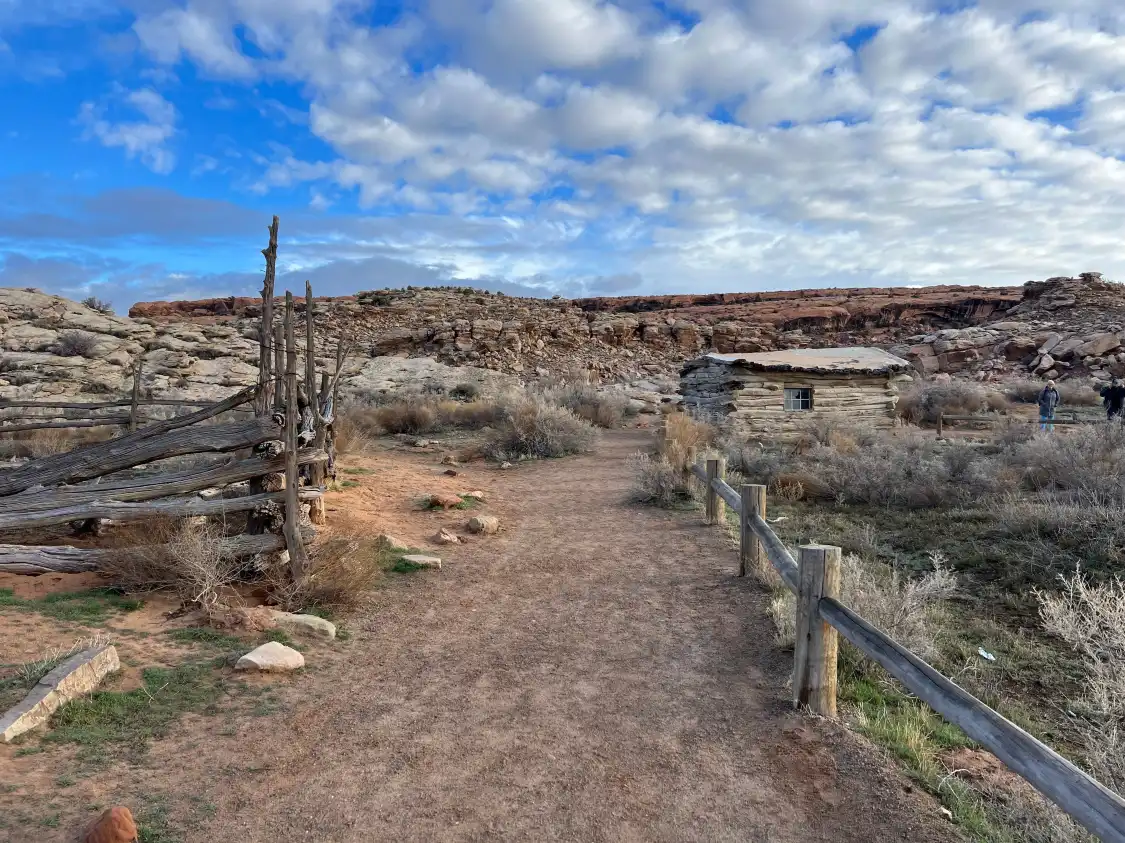 Hotels near Wolfe Ranch