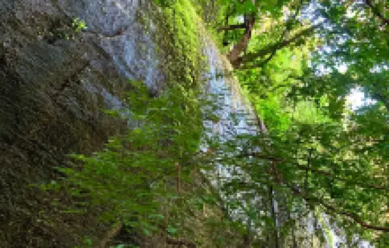 น้ำตกถ้ำโสดา