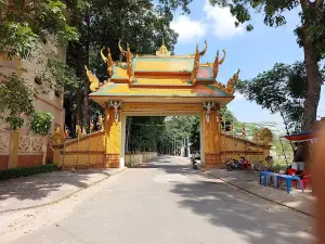 Ao Bà Om