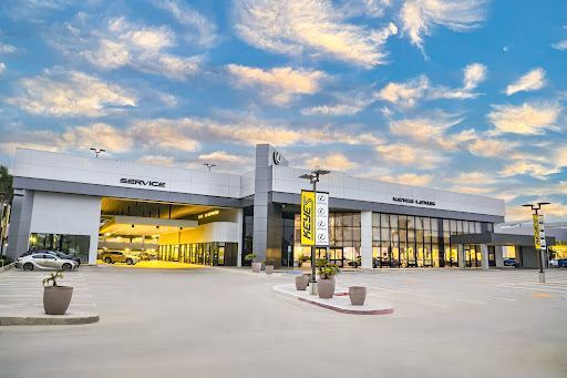 Compare 5 airports near Sherman Oaks