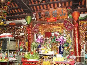 Đền Đông Cuông