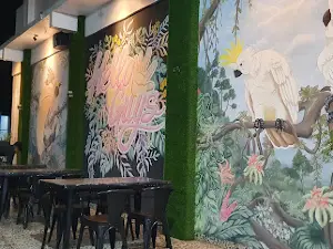 Hello Guys Cafe