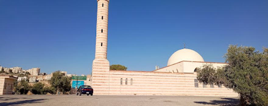 Salt Türk Şehitliği صرح الشهداء الاتراك