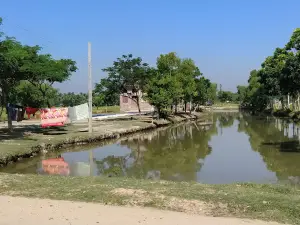 Atharo Banki Milan Bazar Jamiya Masjid