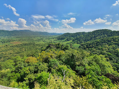 Wat Pa Phutthabat Utthayan Tham Chakkraphat