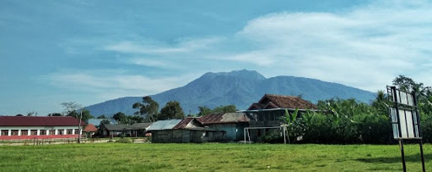 Lapangan Sepak Bola Batu Brak