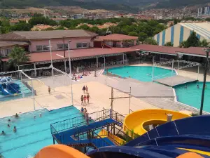 MODA AQUA PARK YÜZME HAVUZU