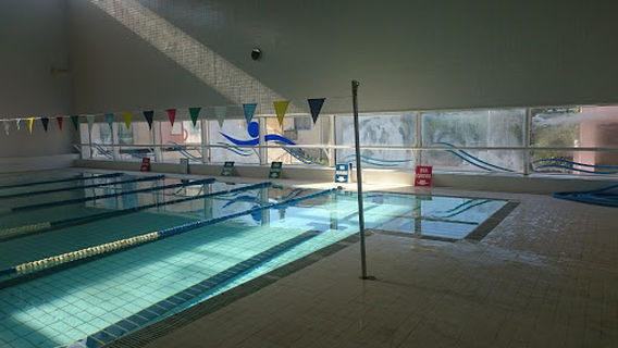 Piscina municipal de Melide