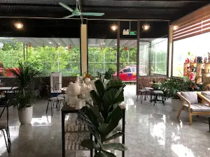 S Men Cafe & Billiards Hoằng Quý