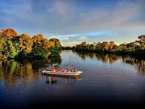 Kawa-kawa river cruise