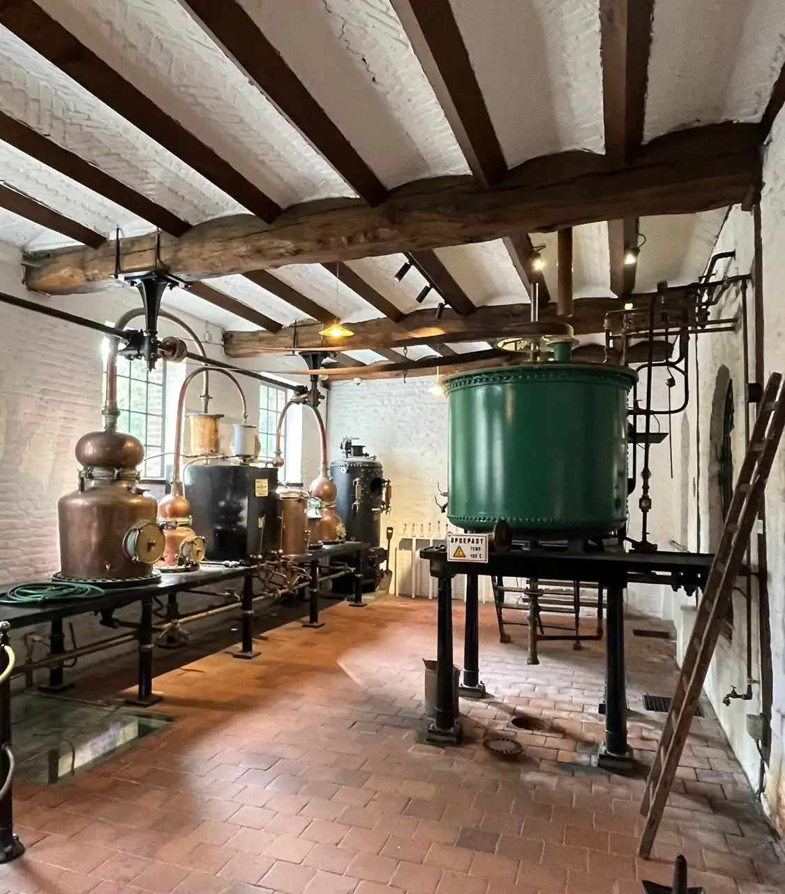 Các khách sạn gần Jenever Museum