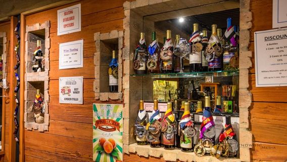 Amber Falls Winery & Cellars