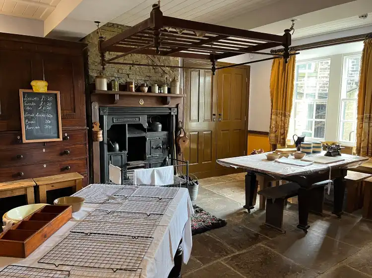 Hotels in Golcar