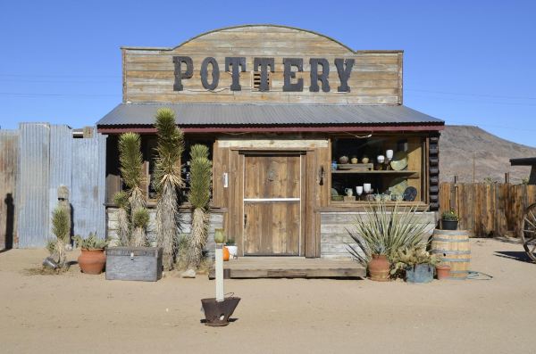 Compare 5 airports near Yucca Valley