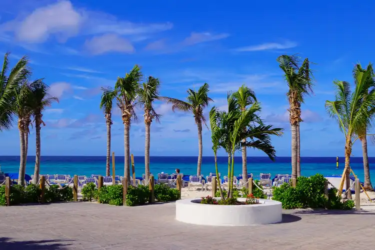 Hotels near Grand Turk Cruise Port