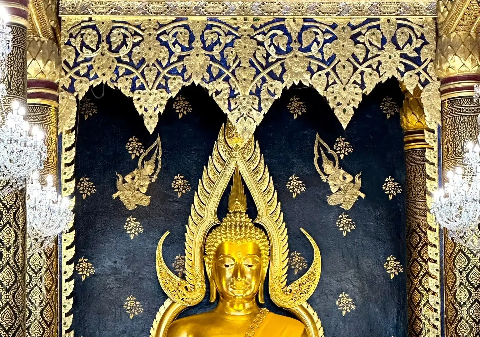 โรงแรมใกล้วัดพระศรีรัตนมหาธาตุ
