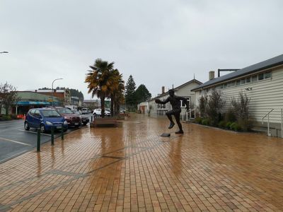 Sir Colin Meads Statue