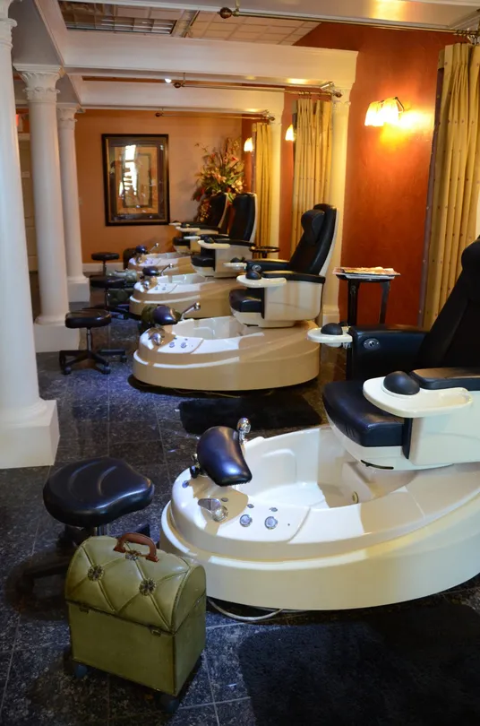 4_Urszula and Company