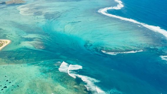 Underwater Waterfall Mauritius with LagoonFLIGHT