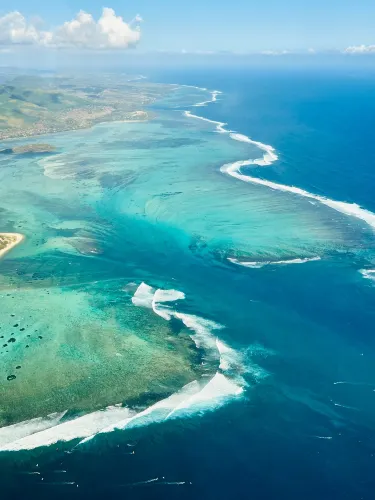 Underwater Waterfall Mauritius with LagoonFLIGHT