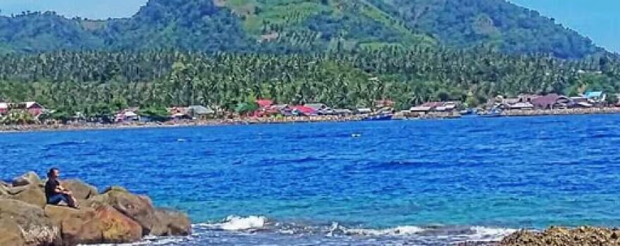 Pantai Momalia