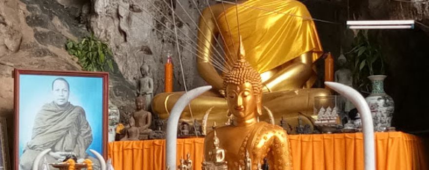 Wat Tham Khanom Kho