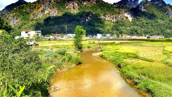 Nhà Văn hóa bản Panh Mong