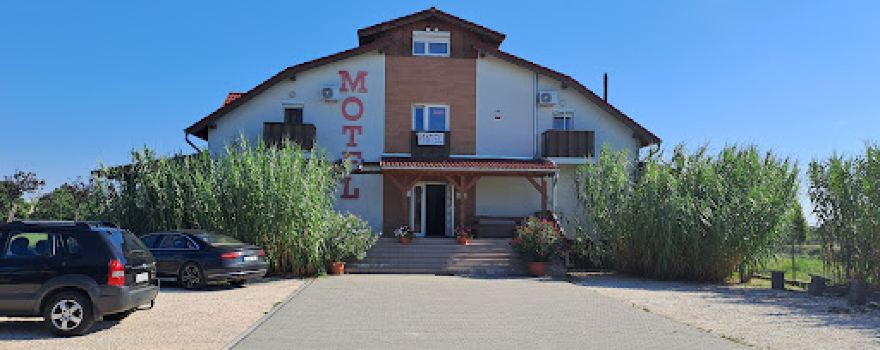 M0 Motel Taksony - Kisdunaparti Motel & Kemping