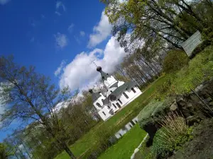 Монастырь женский Божья Матерь Державная