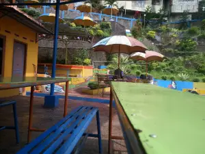 Kolam Renang Cigunung