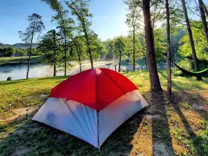 Callies Lake And Campground in Red River Gorge