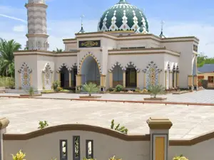 Masjid Nurul Arifin, (bukit mandorong)
