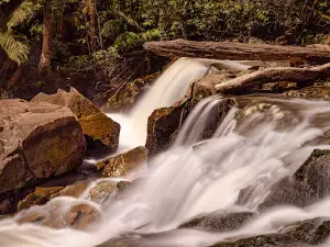 Snob Creek Falls